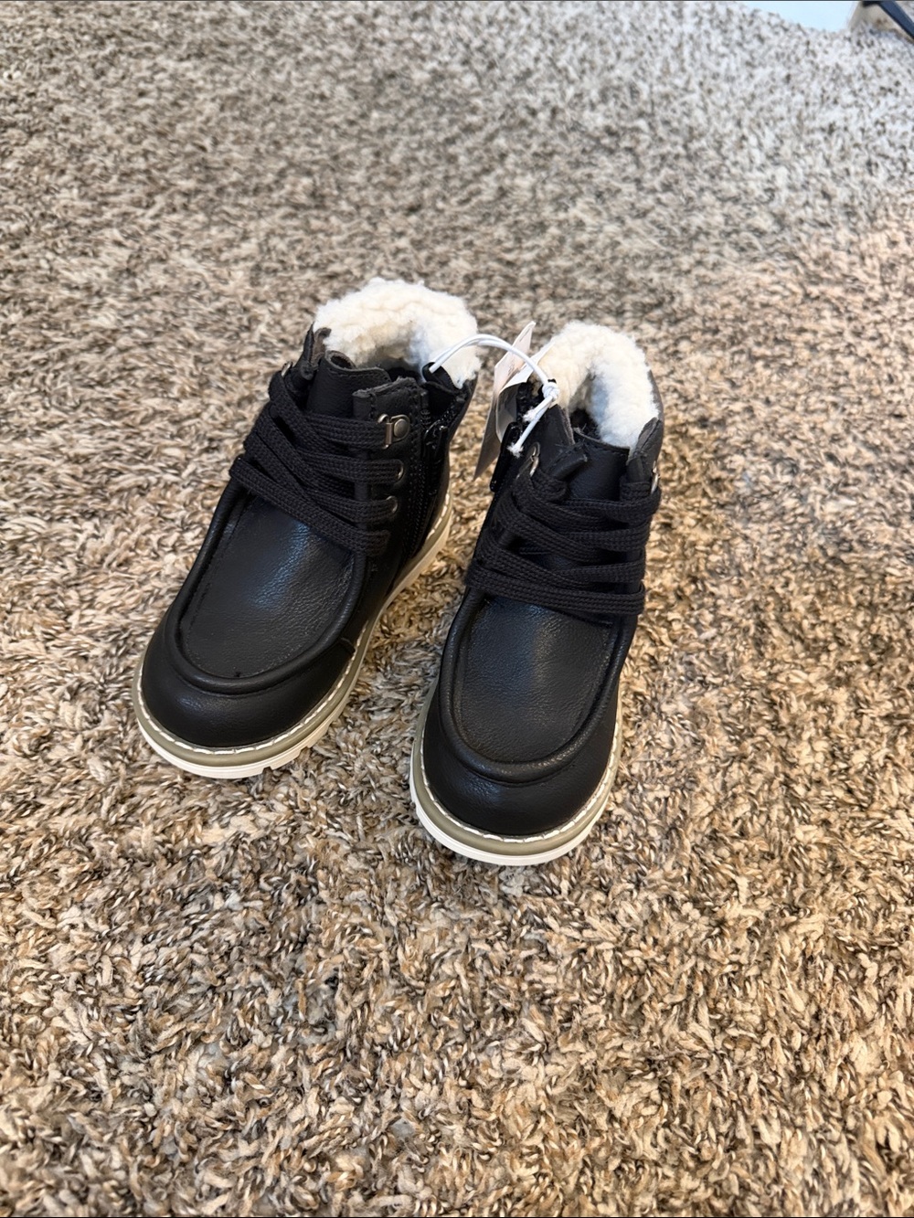 Old Navy Black Faux-Fur Lined Kids Boots with White Trim